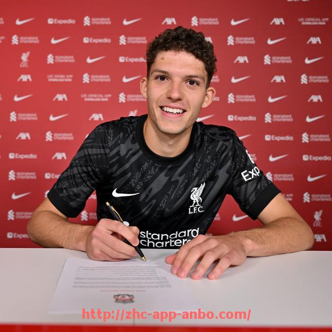 安博体育app下载-法甲联赛经典进攻组合及配合战术解析